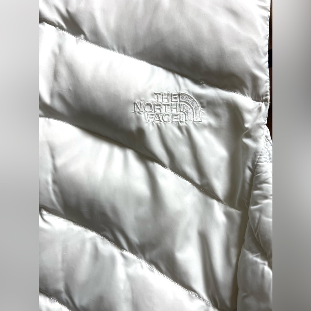 The North Face White Quilted Aconcagua 550 Goose Down Vest Outdoor Winter WARM - Picture 9 of 12